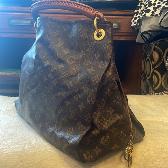 Louis Vuitton Artsy MM - Picture 3 of 9